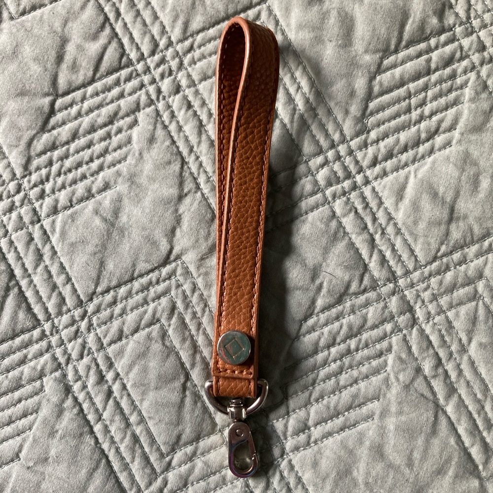 Thirty-One Tan Key Holder